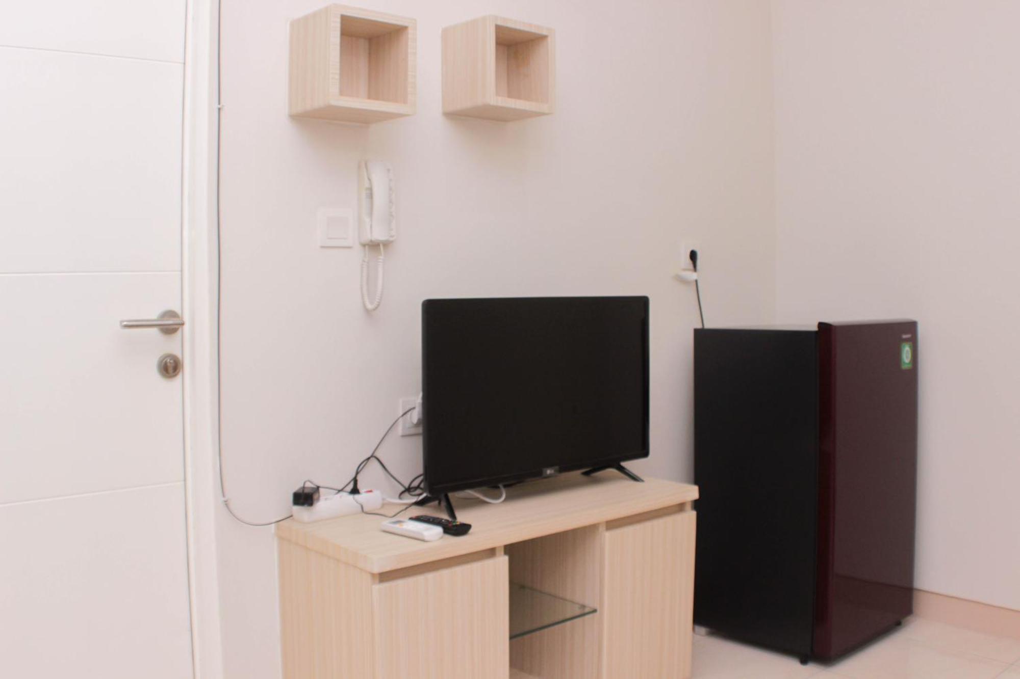 Apartemen And Comfy 2br Springlake Near Summarecon By Travelio