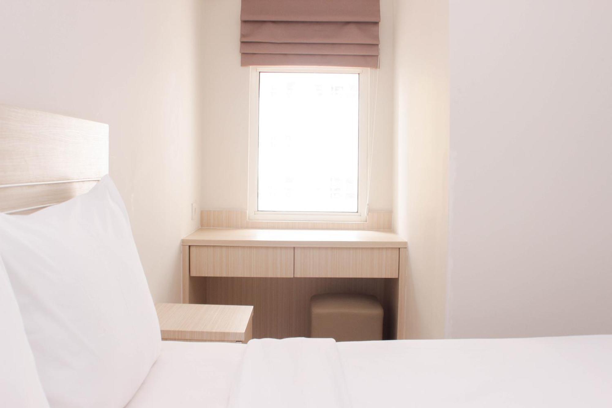 And Comfy 2br Springlake Near Summarecon By Travelio *